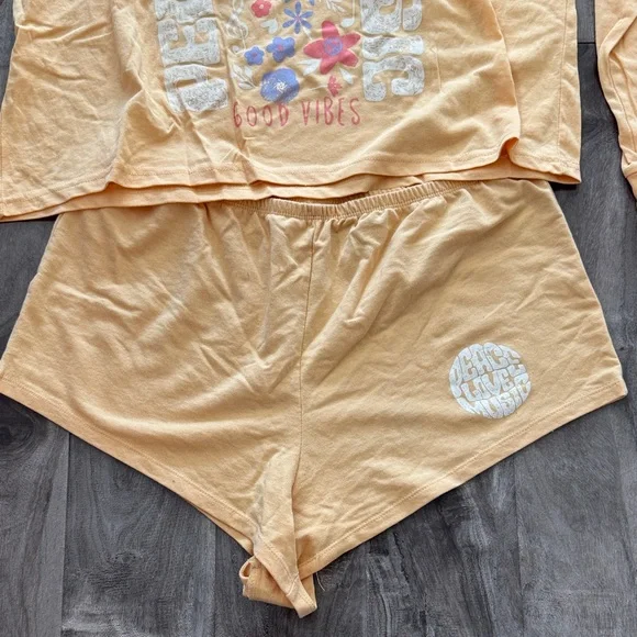 Women's Yellow Graphic Lounge Set - Picture 2 of 7